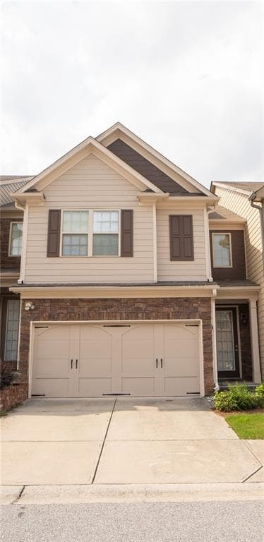 3 bedroom, 3 bathroom, 1,969 sq ft townhouse for sale at 2306 Bellyard Drive, Buford, GA 30519 — photo 2