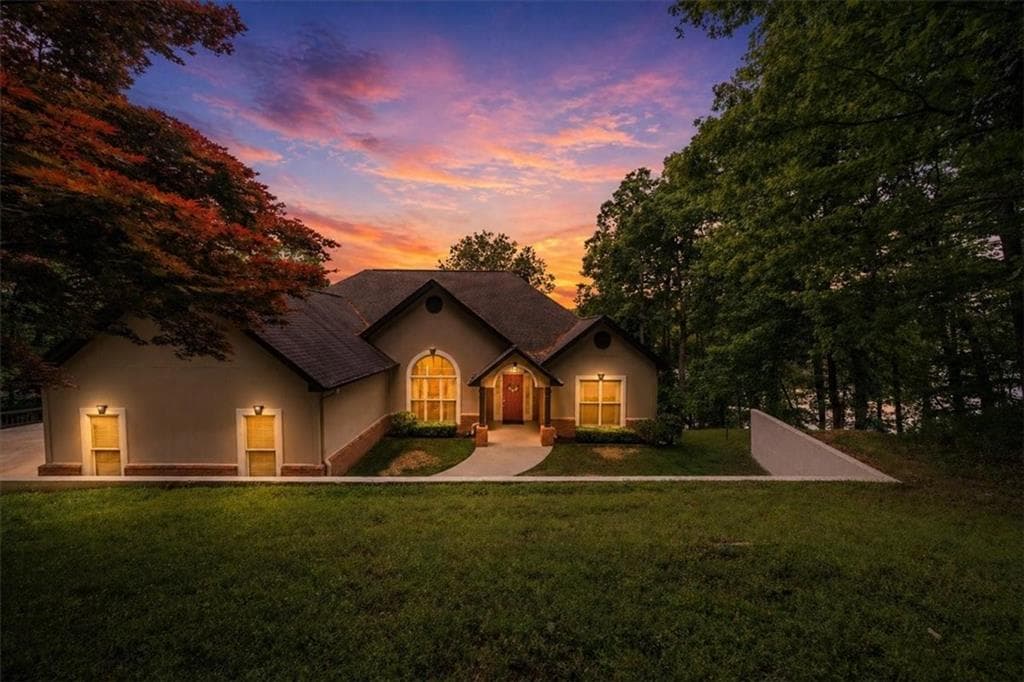 4 bedroom, 4 bathroom, 4,497 sq ft single family residence for sale at 3386 Small Woods Lane, Gainesville, GA 30506 — photo 5
