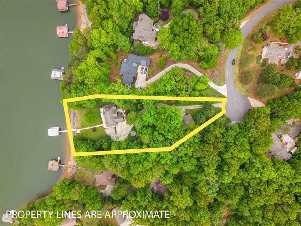 4 bedroom, 4 bathroom, 4,497 sq ft single family residence for sale at 3386 Small Woods Lane, Gainesville, GA 30506 — photo 7