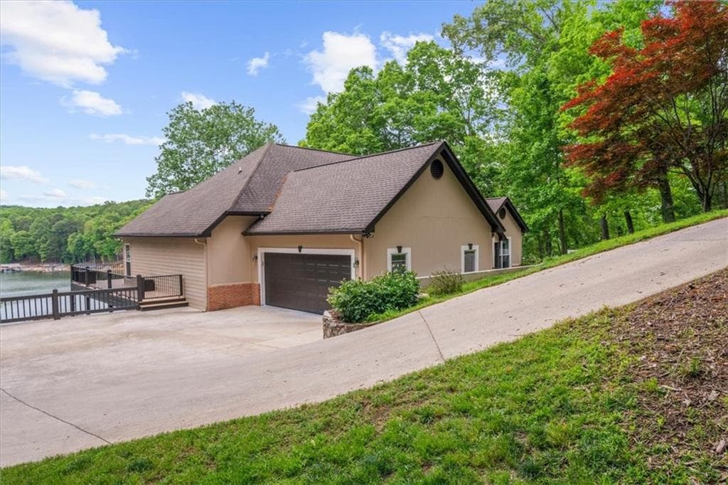 4 bedroom, 4 bathroom, 4,497 sq ft single family residence for sale at 3386 Small Woods Lane, Gainesville, GA 30506 — photo 8
