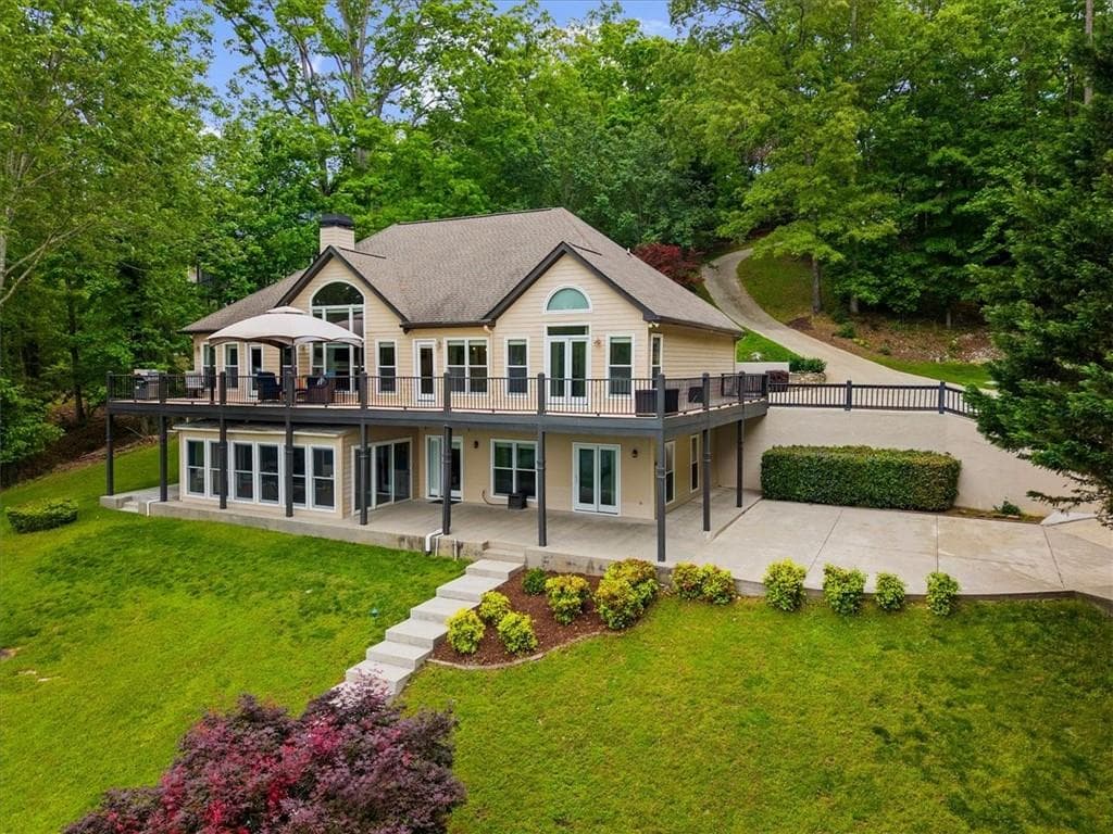 4 bedroom, 4 bathroom, 4,497 sq ft single family residence for sale at 3386 Small Woods Lane, Gainesville, GA 30506 — photo 2