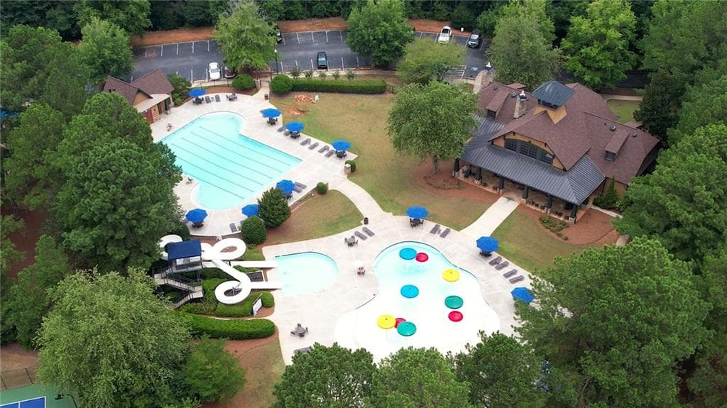 6 bedroom, 5 bathroom, 3,407 sq ft single family residence for sale at 1469 Granby Lane, Locust Grove, GA 30248 — photo 4