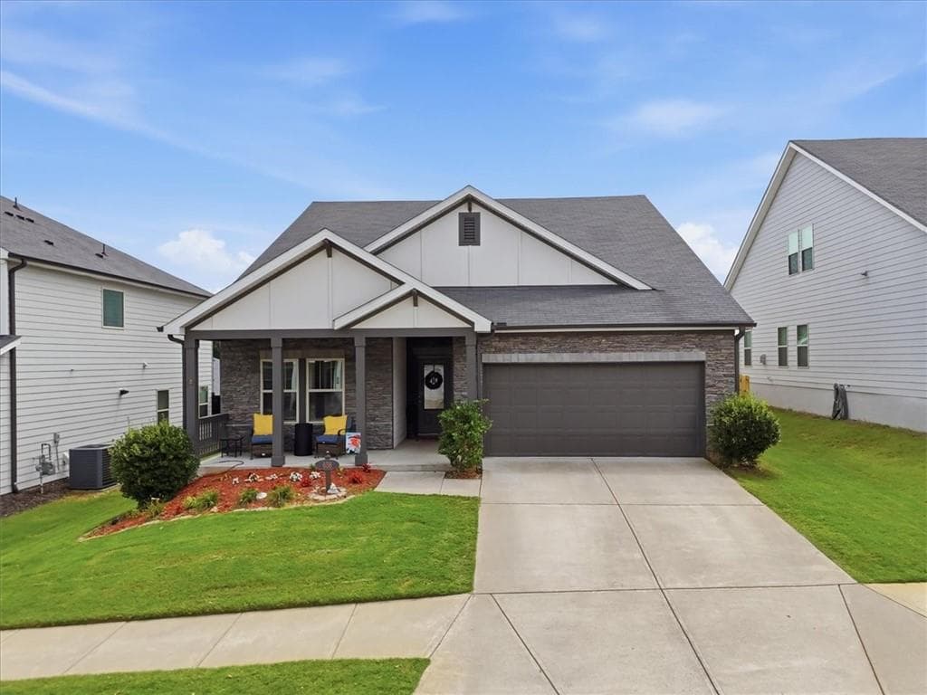 4 bedroom, 4 bathroom, 2,390 sq ft single family residence under contract at 638 Valdosta Drive, Canton, GA 30114