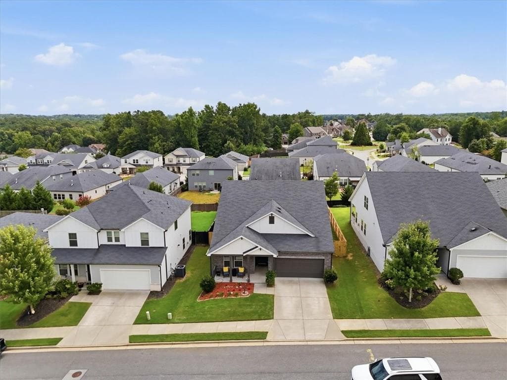 4 bedroom, 4 bathroom, 2,390 sq ft single family residence under contract at 638 Valdosta Drive, Canton, GA 30114 — photo 2
