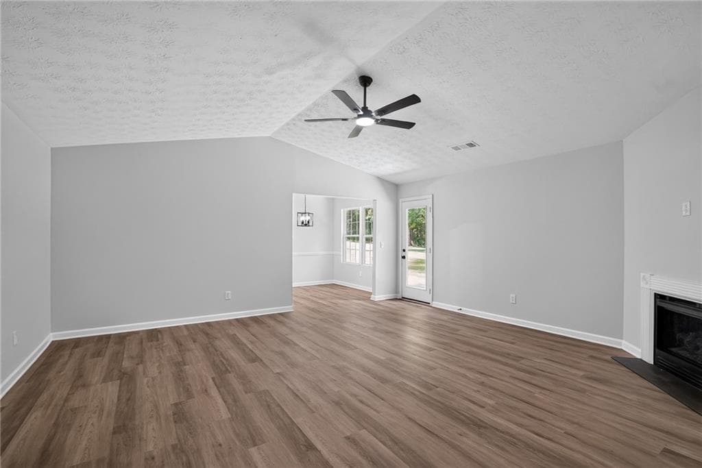 3 bedroom, 2 bathroom, 1,500 sq ft single family residence for sale at 2015 Jefferson Way, Mcdonough, GA 30252 — photo 3