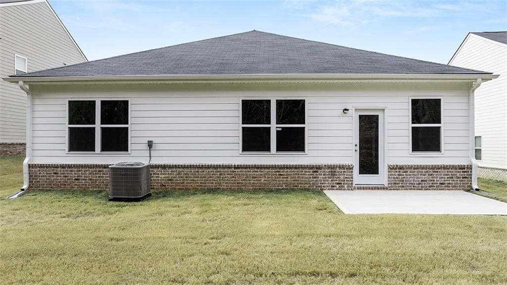 4 bedroom, 2 bathroom, 1,874 sq ft single family residence for sale at 105 Montgomery Drive, Stockbridge, GA 30281 — photo 2