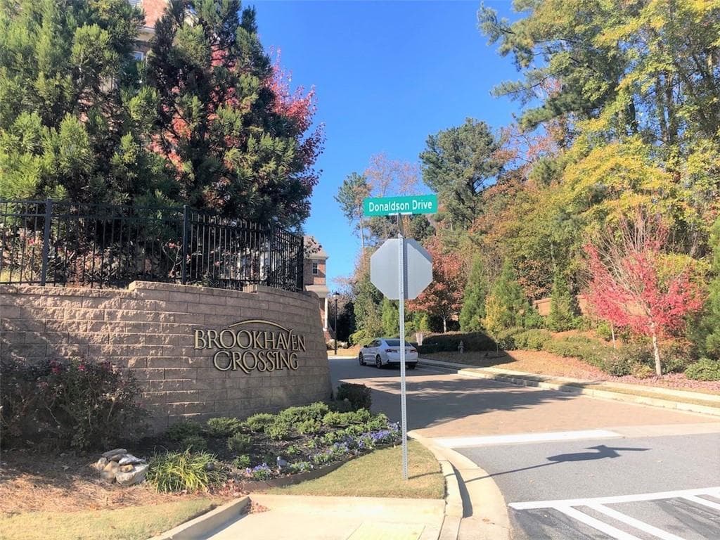 4 bedroom, 4 bathroom, 2,234 sq ft townhouse for rent at 3583 Adelaide Crossing, Brookhaven, GA 30319 for $4,200 a month — photo 1 of 20