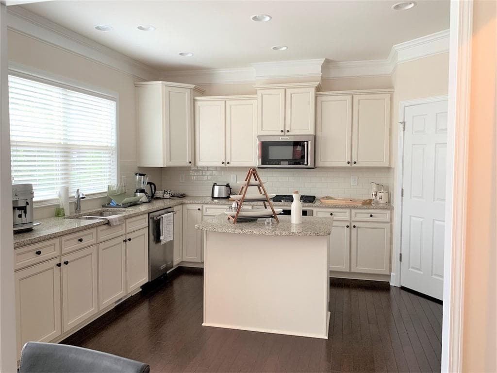 4 bedroom, 4 bathroom, 2,234 sq ft townhouse for rent at 3583 Adelaide Crossing, Brookhaven, GA 30319 for $4,200 a month — photo 6