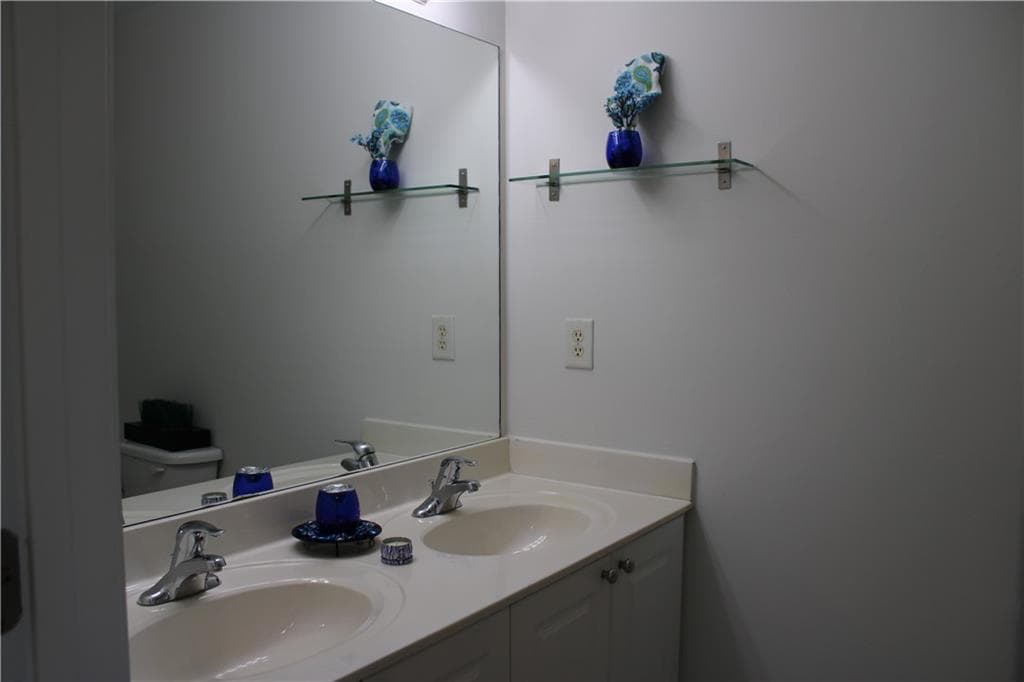 3 bedroom, 4 bathroom townhouse for rent at 2059 Liberty Court, Atlanta, GA 30318 for $2,700 a month — photo 2