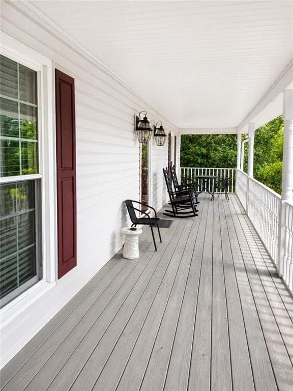 4 bedroom, 3 bathroom, 2,810 sq ft single family residence under contract at 823 Ridge Avenue, Stone Mountain, GA 30083 — photo 4