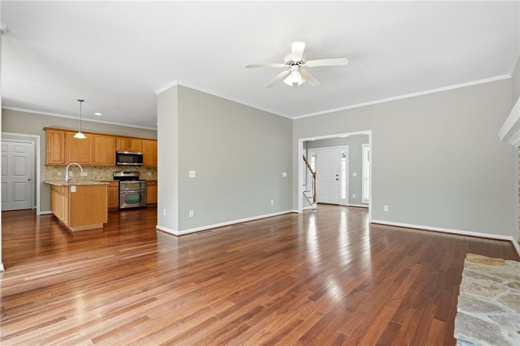 4 bedroom, 4 bathroom, 3,000 sq ft single family residence for rent at 995 Stefan Walk, Cumming, GA 30040 for $2,900 a month — photo 8