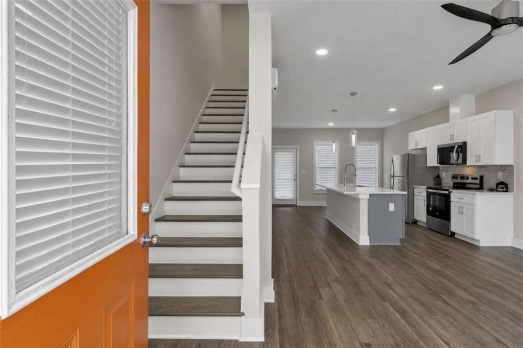 2 bedroom, 3 bathroom, 1,164 sq ft townhouse for sale at 697 Fayetteville Road 101, Atlanta, GA 30316 — photo 2