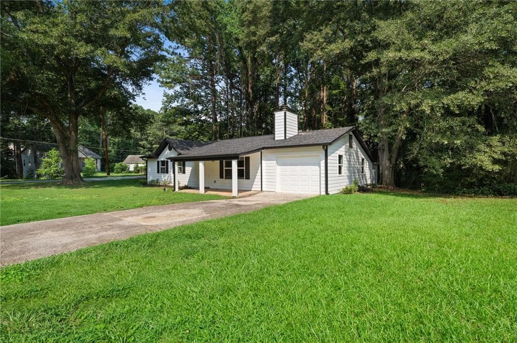 4 bedroom, 2 bathroom, 1,600 sq ft single family residence for sale at 20 Skylark Lane, Jonesboro, GA 30238 — photo 3