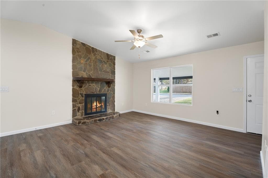 4 bedroom, 2 bathroom, 1,600 sq ft single family residence for sale at 20 Skylark Lane, Jonesboro, GA 30238 — photo 7