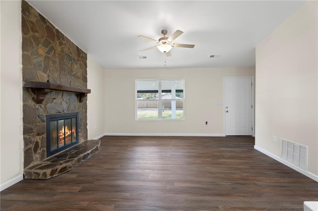4 bedroom, 2 bathroom, 1,600 sq ft single family residence for sale at 20 Skylark Lane, Jonesboro, GA 30238 — photo 8