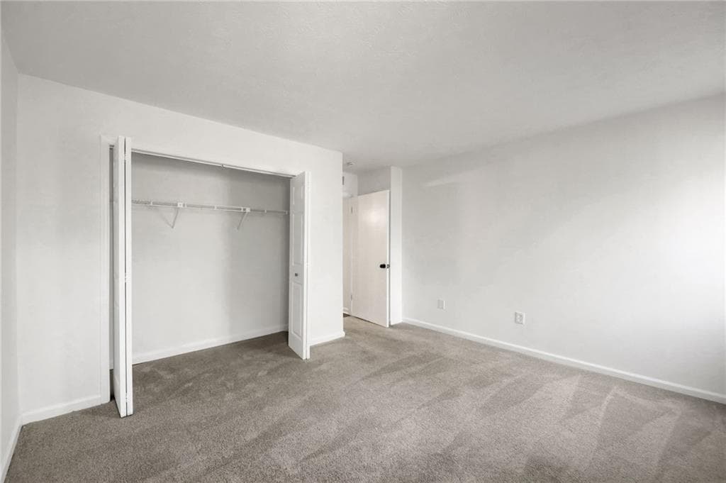 2 bedroom, 2 bathroom, 1,223 sq ft condominium for sale at 702 Glenleaf Drive, Peachtree Corners, GA 30092 — photo 10