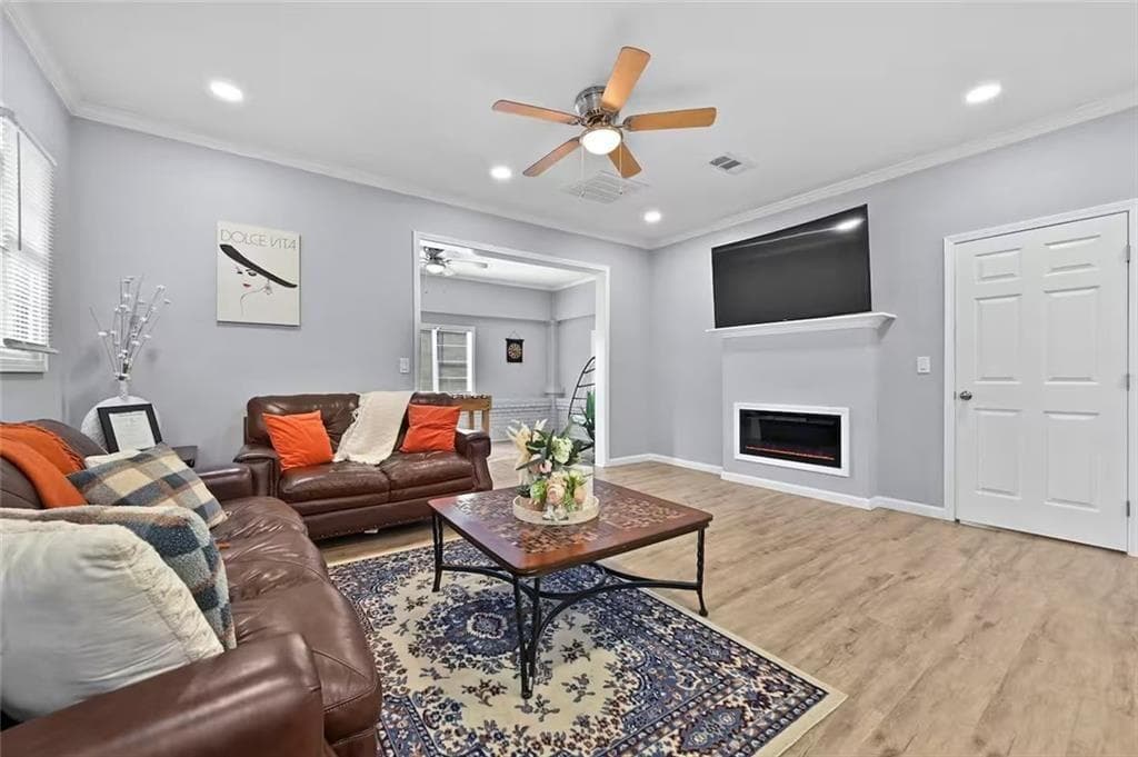 3 bedroom, 2 bathroom, 1,580 sq ft single family residence for sale at 1405 North Avenue, Atlanta, GA 30318 — photo 3