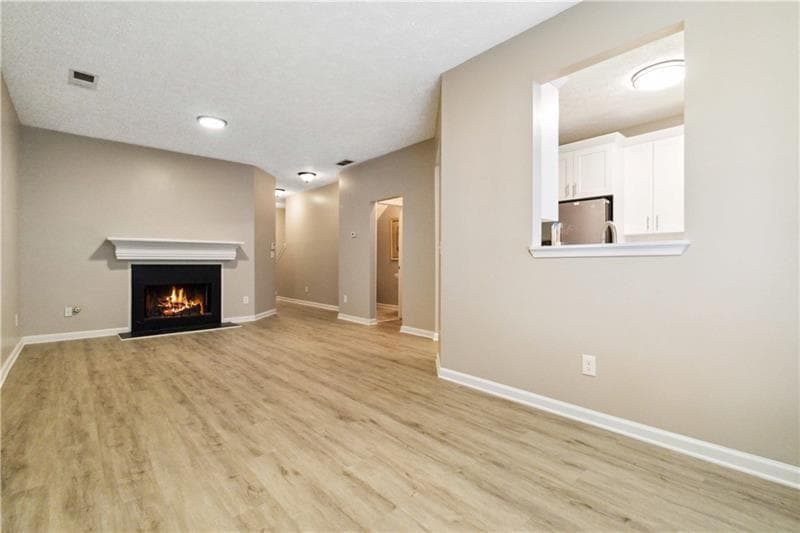 2 bedroom, 3 bathroom, 1,561 sq ft townhouse for sale at 5820 Terremont Circle, Norcross, GA 30093 — photo 8