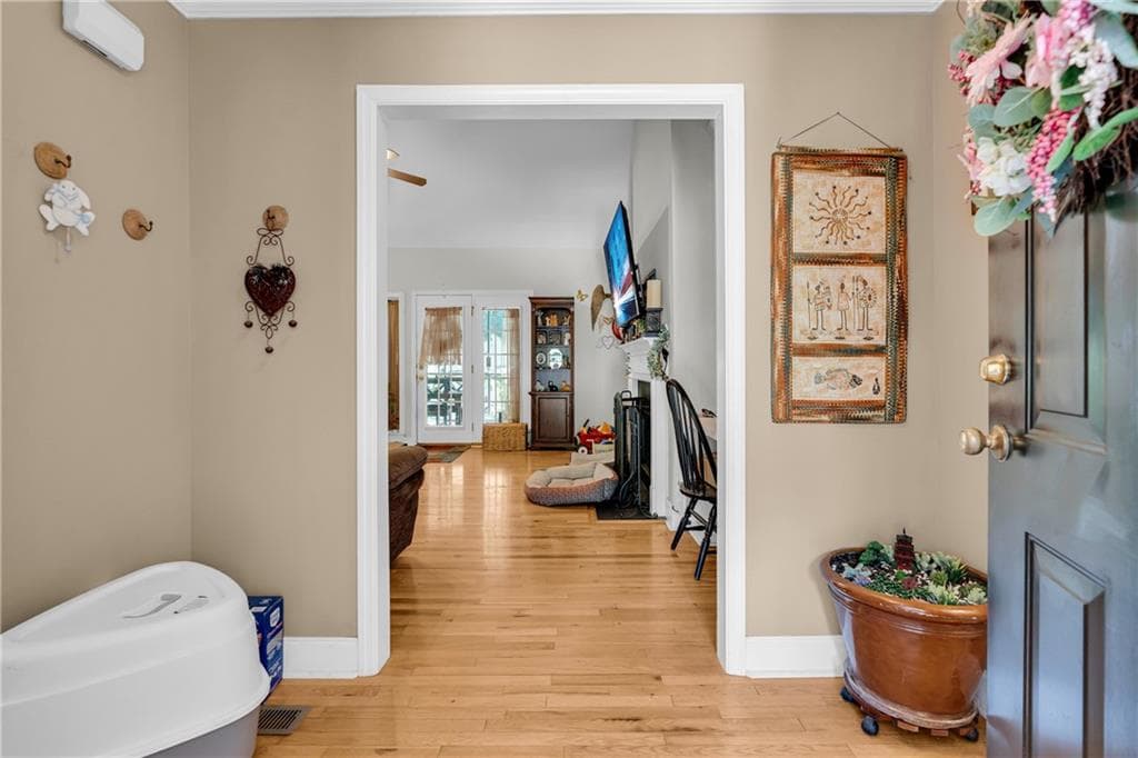 4 bedroom, 2 bathroom, 1,755 sq ft single family residence for sale at 905 Daisy Lane, Athens, GA 30605 — photo 5