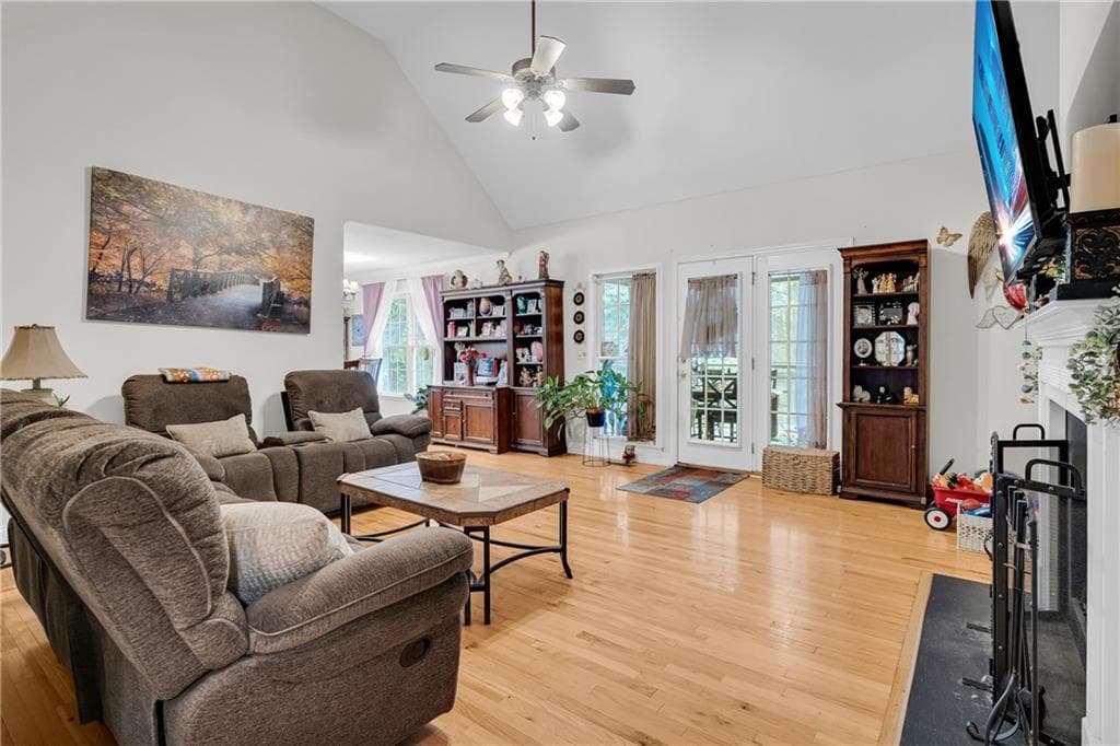 4 bedroom, 2 bathroom, 1,755 sq ft single family residence for sale at 905 Daisy Lane, Athens, GA 30605 — photo 10