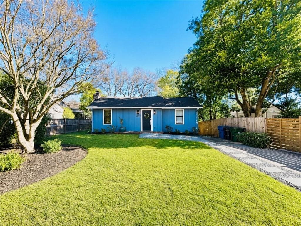 2 bedroom, 3 bathroom, 1,846 sq ft single family residence for sale at 1905 Windemere Drive, Atlanta, GA 30324 — photo 1 of 38