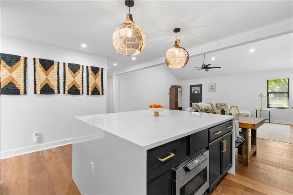 2 bedroom, 3 bathroom, 1,846 sq ft single family residence for sale at 1905 Windemere Drive, Atlanta, GA 30324 — photo 4