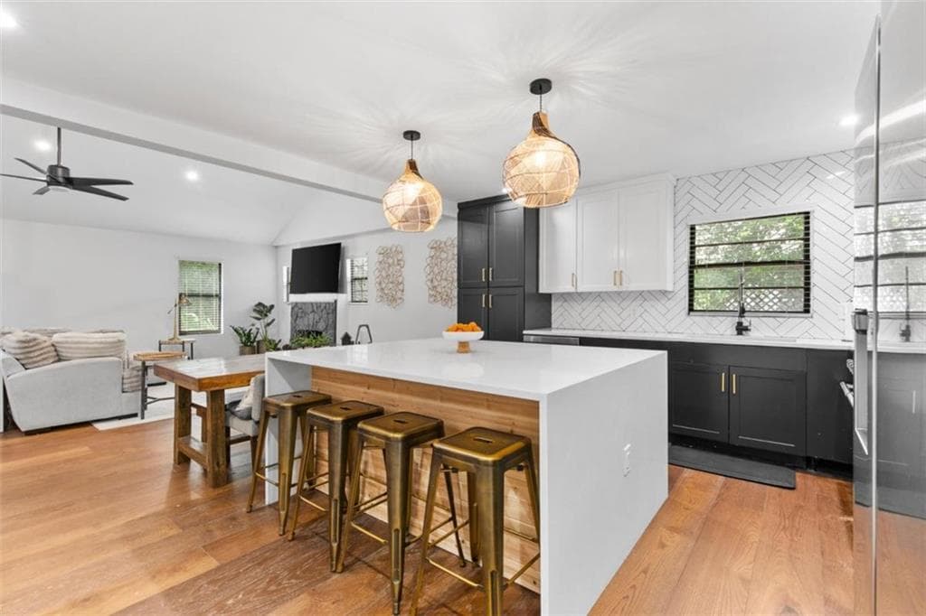 2 bedroom, 3 bathroom, 1,846 sq ft single family residence for sale at 1905 Windemere Drive, Atlanta, GA 30324 — photo 5