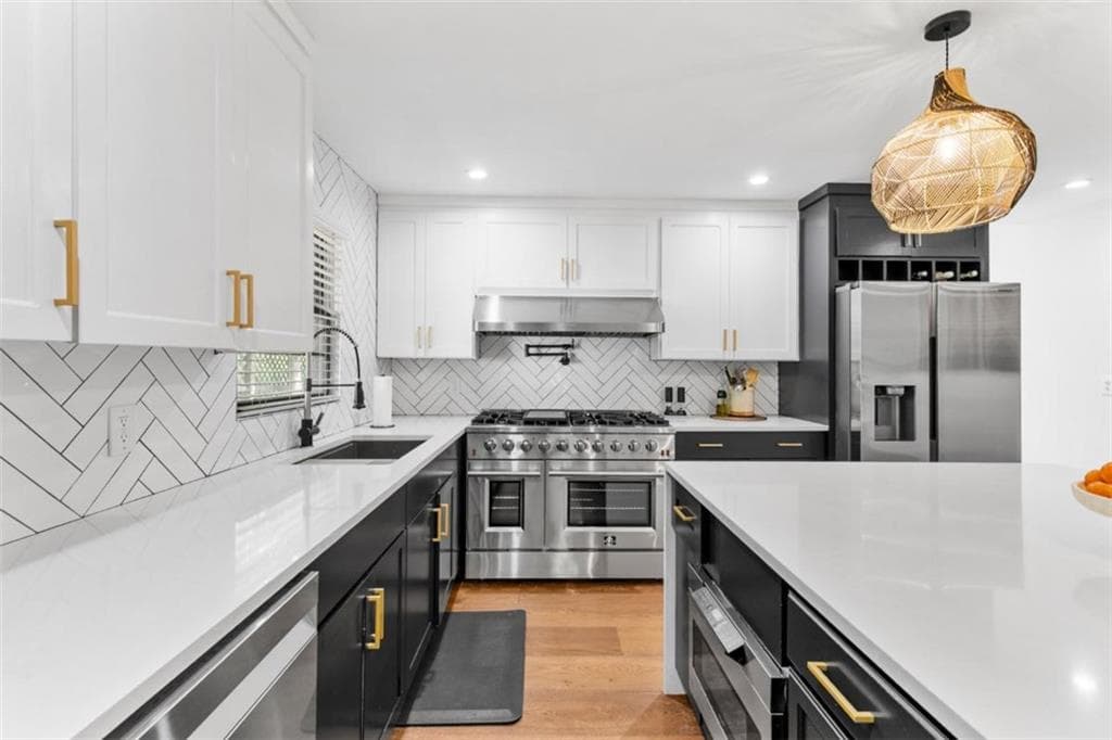 2 bedroom, 3 bathroom, 1,846 sq ft single family residence for sale at 1905 Windemere Drive, Atlanta, GA 30324 — photo 9
