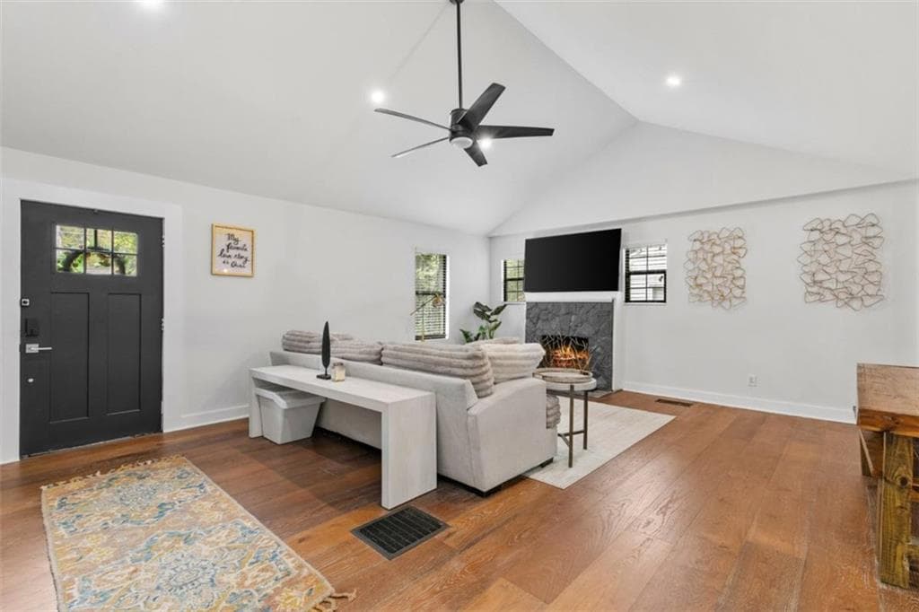 2 bedroom, 3 bathroom, 1,846 sq ft single family residence for sale at 1905 Windemere Drive, Atlanta, GA 30324 — photo 10