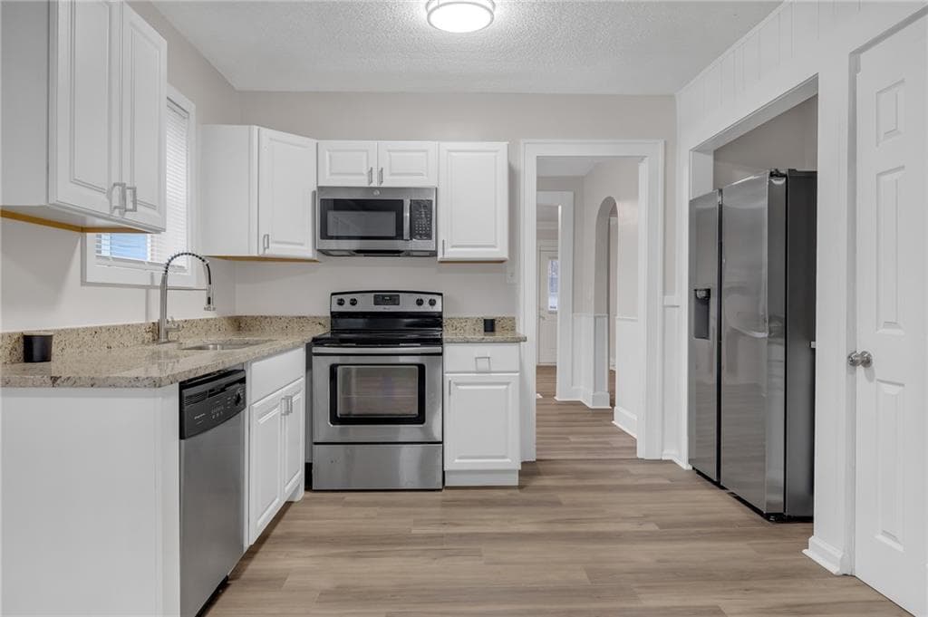 3 bedroom, 2 bathroom, 1,295 sq ft single family residence for sale at 1683 Candler Road, Decatur, GA 30032 — photo 8