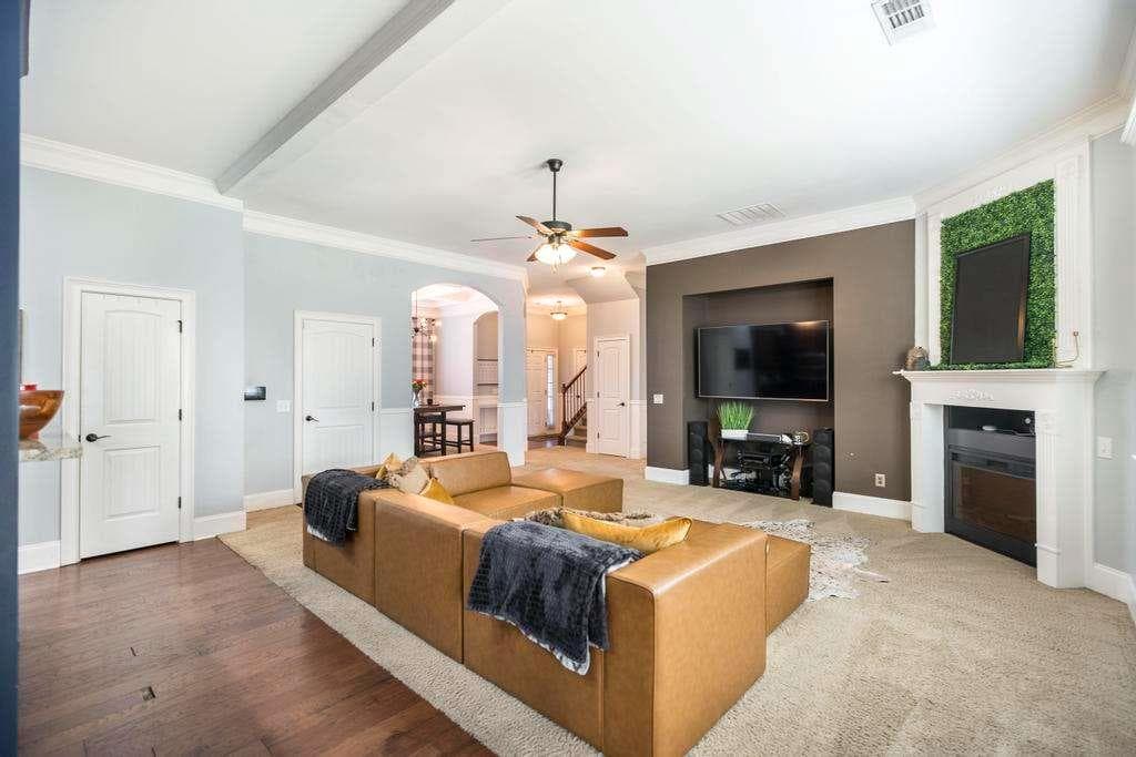 4 bedroom, 3 bathroom, 2,726 sq ft single family residence for sale at 315 Deven Court, Warner Robins, GA 31088 — photo 2