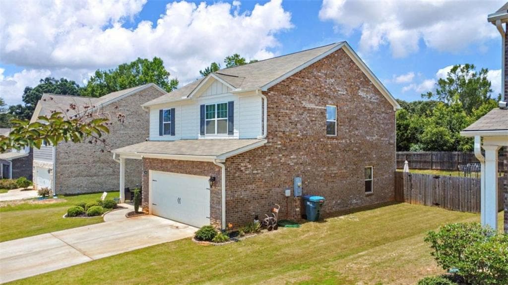 3 bedroom, 3 bathroom, 2,095 sq ft single family residence for sale at 200 Oliver Drive, Locust Grove, GA 30248 — photo 3