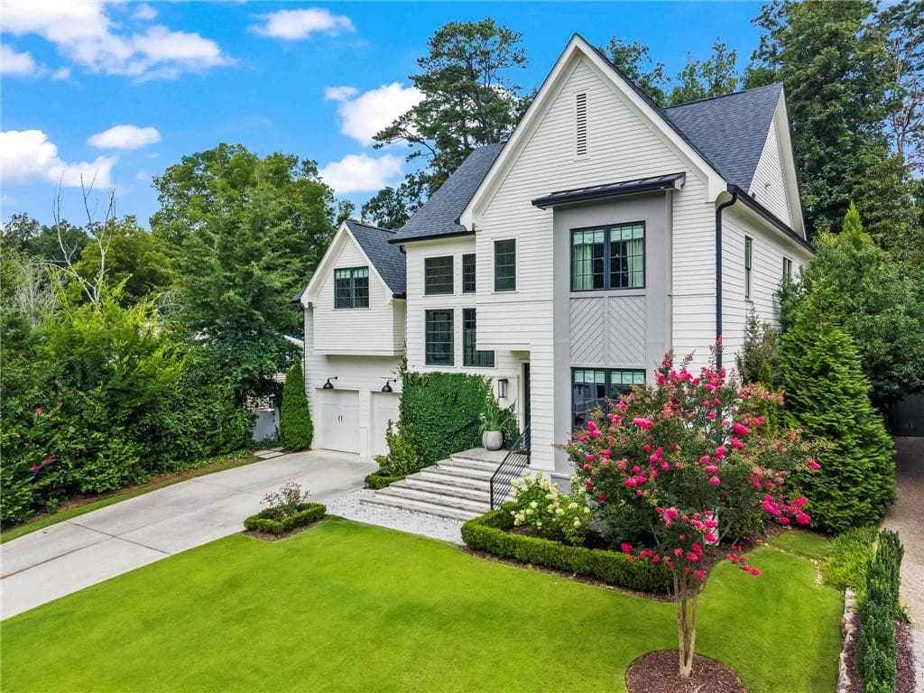 5 bedroom, 5 bathroom, 5,272 sq ft single family residence under contract at 1542 Trentwood Place, Atlanta, GA 30319 — photo 2