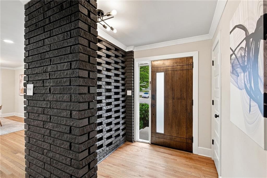 3 bedroom, 3 bathroom, 2,490 sq ft single family residence for sale at 1988 Brewer Boulevard, Atlanta, GA 30310 — photo 4