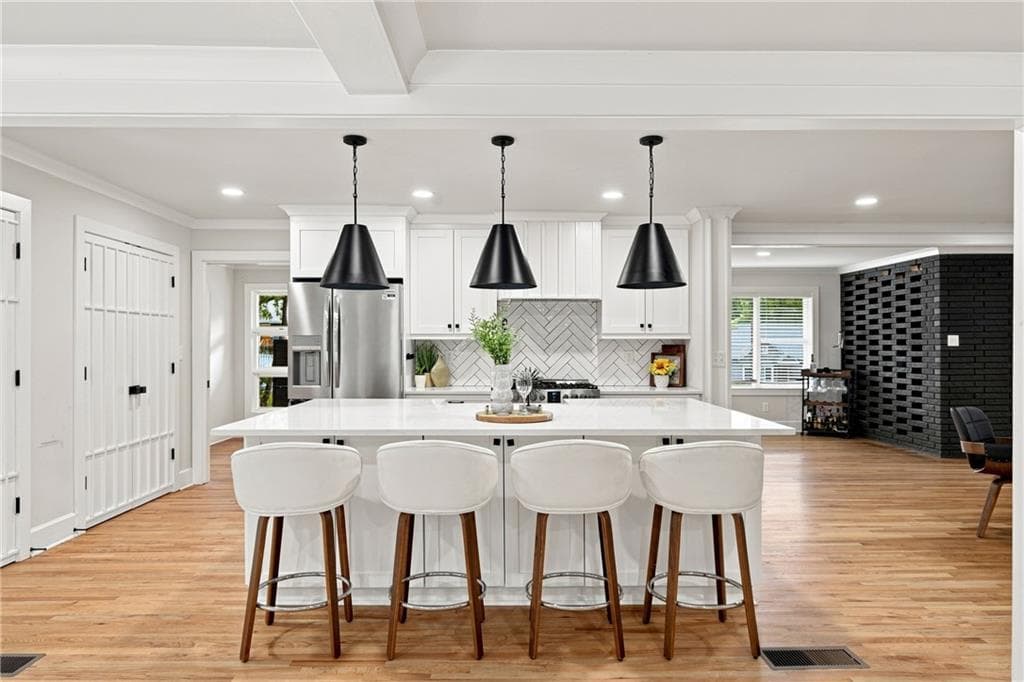 3 bedroom, 3 bathroom, 2,490 sq ft single family residence for sale at 1988 Brewer Boulevard, Atlanta, GA 30310 — photo 5