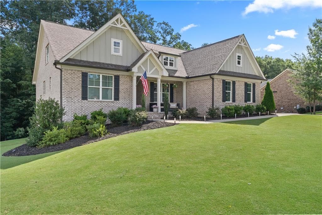 4 bedroom, 4 bathroom, 3,165 sq ft single family residence for sale at 41 Saint Ives Circle, Winder, GA 30680 — photo 2