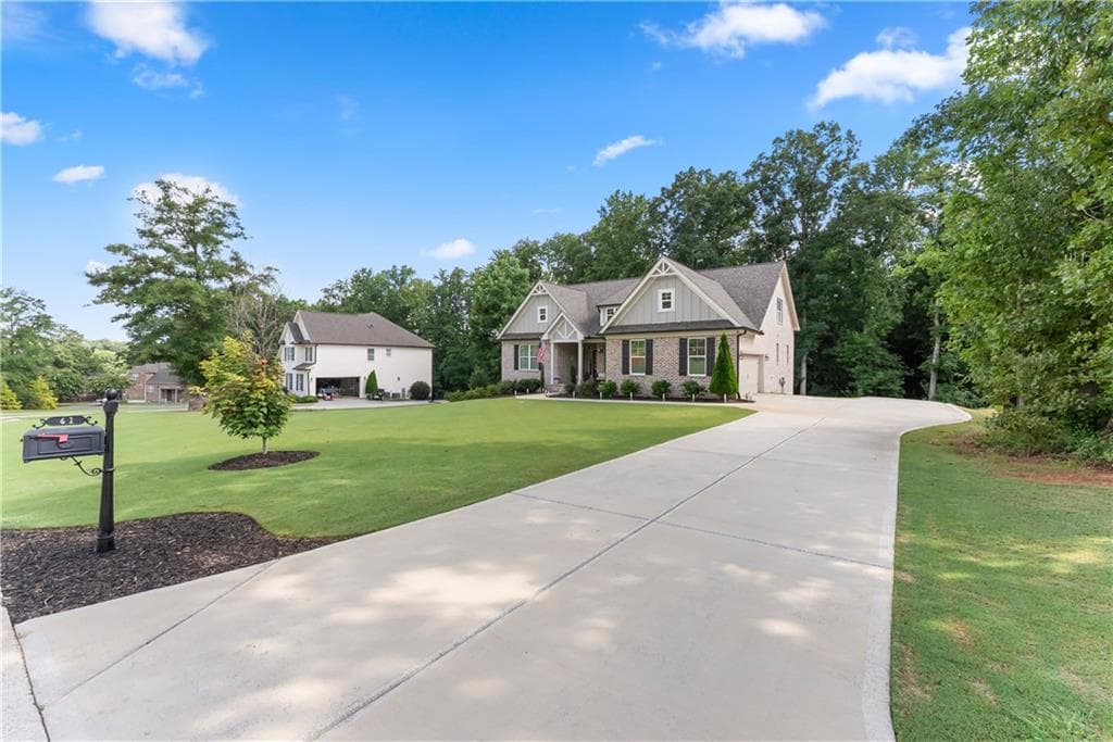 4 bedroom, 4 bathroom, 3,165 sq ft single family residence for sale at 41 Saint Ives Circle, Winder, GA 30680 — photo 3