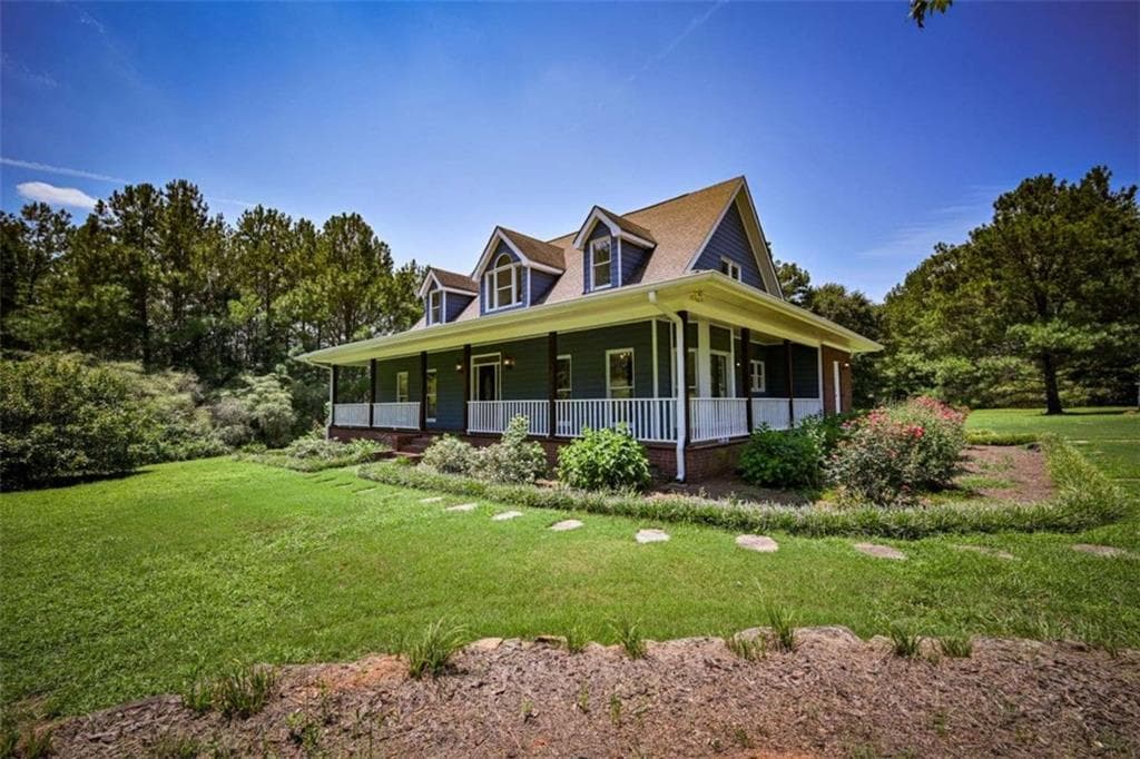 4 bedroom, 3 bathroom, 2,329 sq ft single family residence for sale at 160 River Lane, Covington, GA 30016 — photo 1 of 67