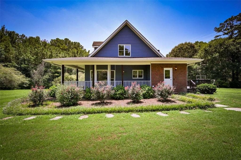 4 bedroom, 3 bathroom, 2,329 sq ft single family residence for sale at 160 River Lane, Covington, GA 30016 — photo 6
