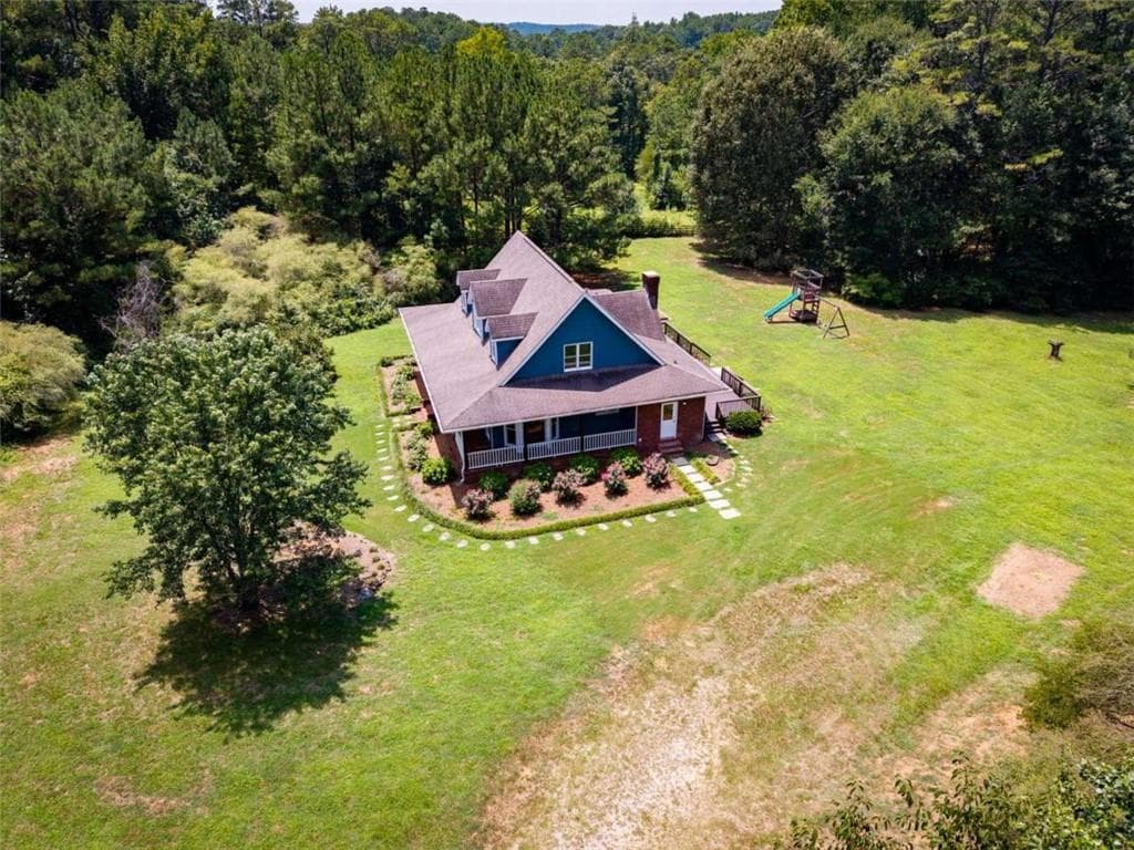 4 bedroom, 3 bathroom, 2,329 sq ft single family residence for sale at 160 River Lane, Covington, GA 30016 — photo 10