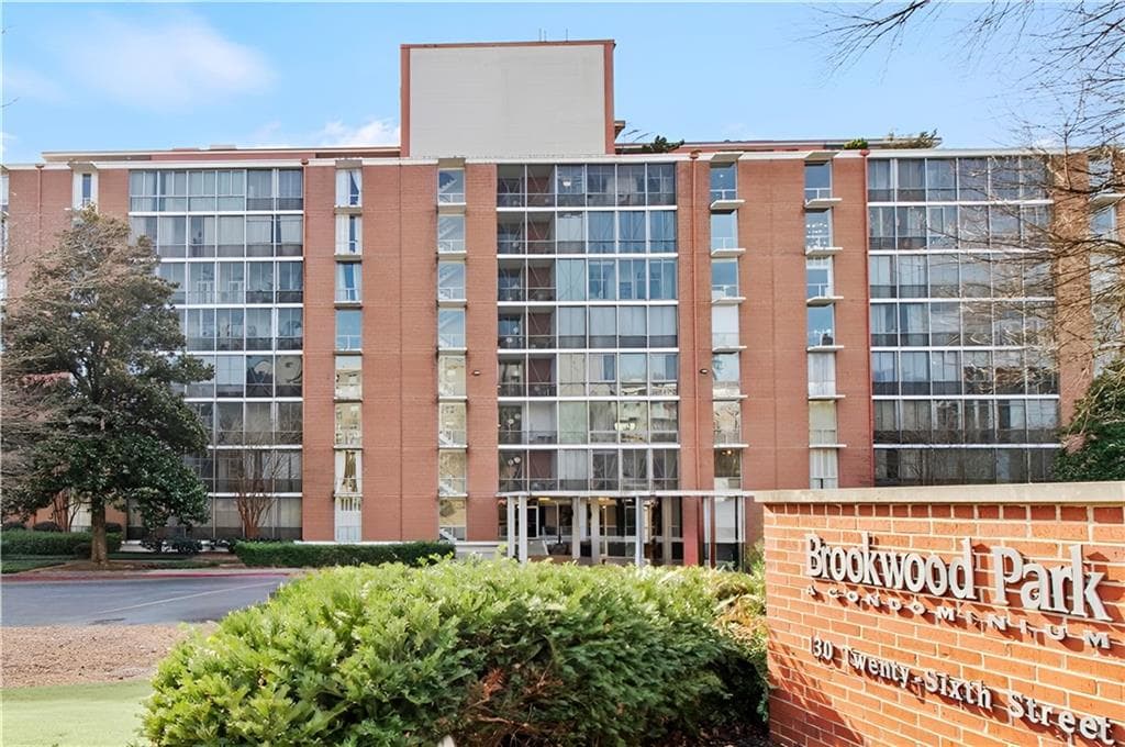 2 bedroom, 1 bathroom, 1,150 sq ft condominium for sale at 130 26th Street 511, Atlanta, GA 30309 — photo 1 of 22
