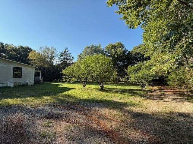 3 bedroom, 2 bathroom, 1,188 sq ft single family residence under contract at 476 Berry Road, Cedartown, GA 30125 — photo 4
