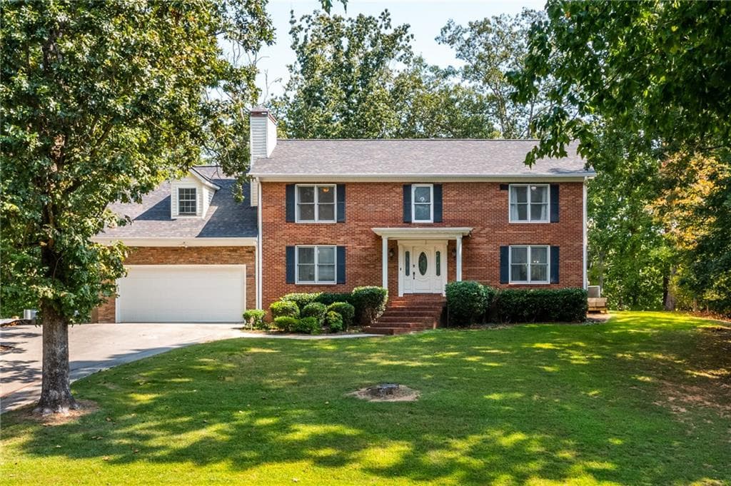 4 bedroom, 3 bathroom, 5,152 sq ft home for sale at 2527 Venture Circle, Gainesville, GA
