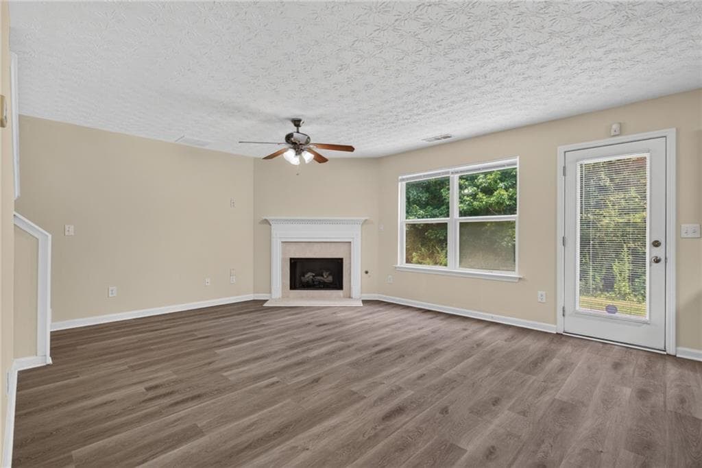 3 bedroom, 3 bathroom, 1,739 sq ft single family residence for sale at 9426 Lakeview Road, Union City, GA 30291 — photo 9