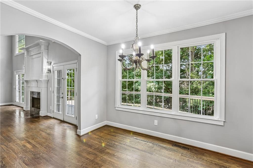 6 bedroom, 5 bathroom, 5,227 sq ft single family residence for sale at 700 Leeds Garden Terrace, Alpharetta, GA 30022 — photo 9