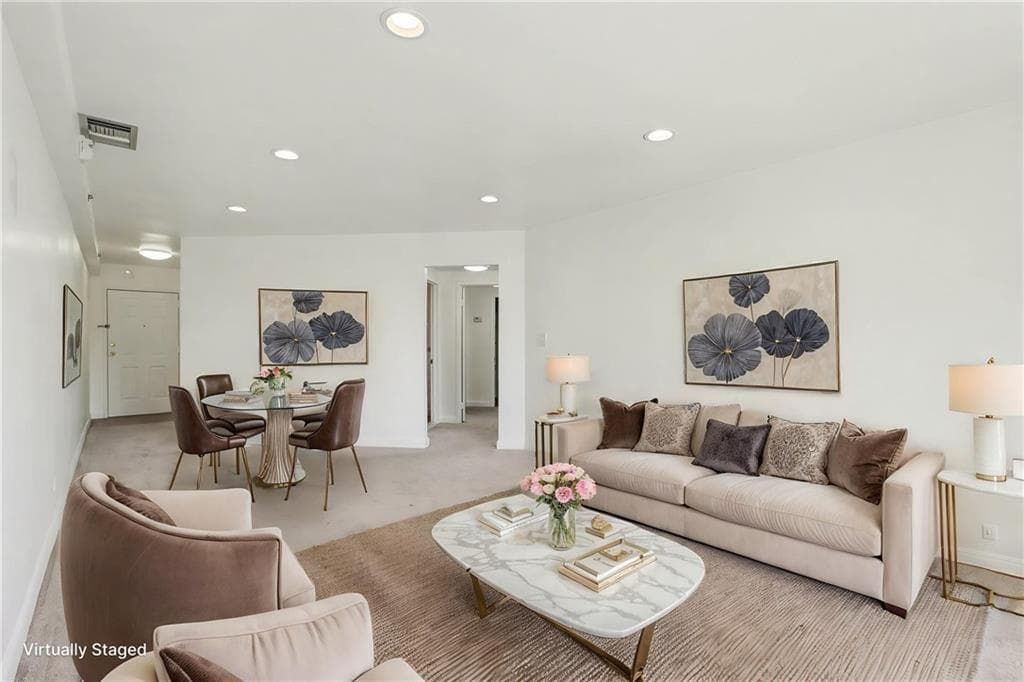2 bedroom, 2 bathroom, 1,160 sq ft condominium for sale at 1501 Clairmont Road 827, Decatur, GA 30033 — photo 1 of 18