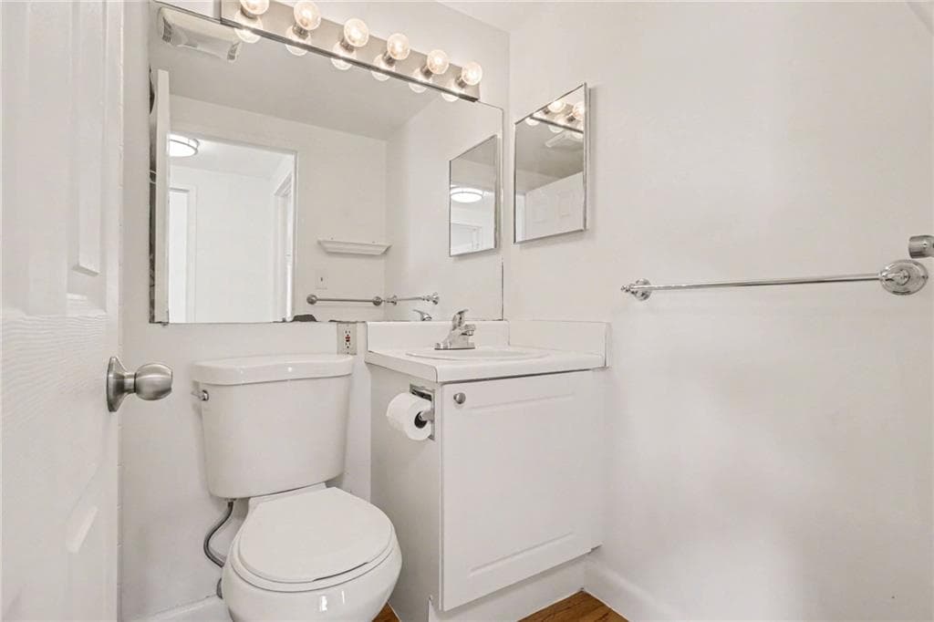 2 bedroom, 2 bathroom, 1,160 sq ft condominium for sale at 1501 Clairmont Road 827, Decatur, GA 30033 — photo 5