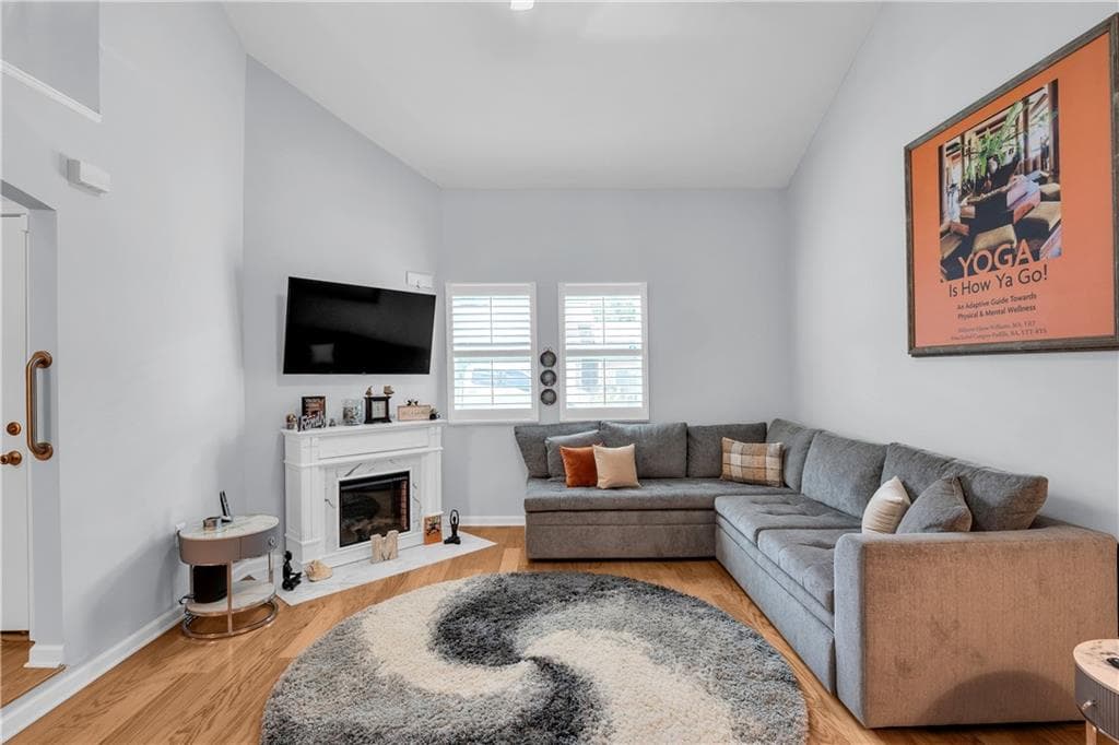 3 bedroom, 2 bathroom, 1,334 sq ft townhouse for sale at 1541 Burnstone Drive, Stone Mountain, GA 30088 — photo 6