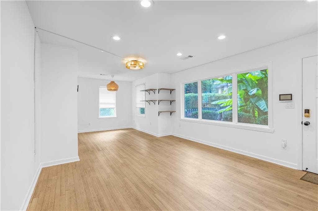 4 bedroom, 2 bathroom, 1,274 sq ft single family residence for rent at 844 Deckner Avenue, Atlanta, GA 30310 for $2,650 a month — photo 5