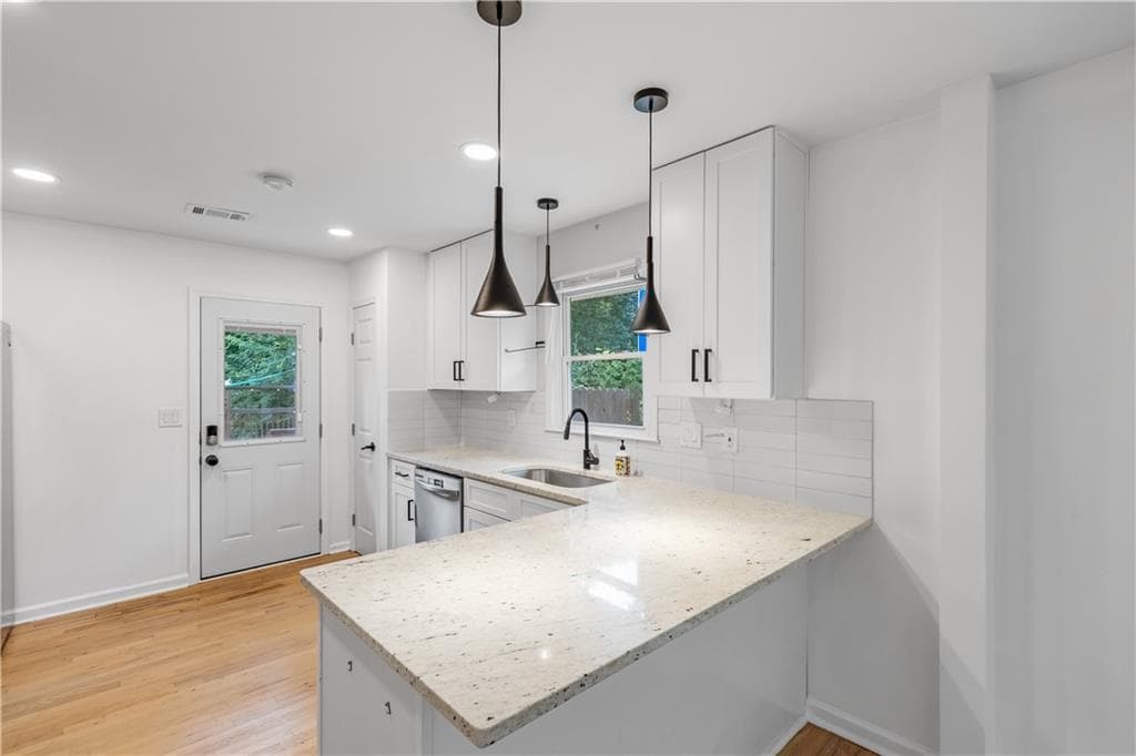 4 bedroom, 2 bathroom, 1,274 sq ft single family residence for rent at 844 Deckner Avenue, Atlanta, GA 30310 for $2,650 a month — photo 7